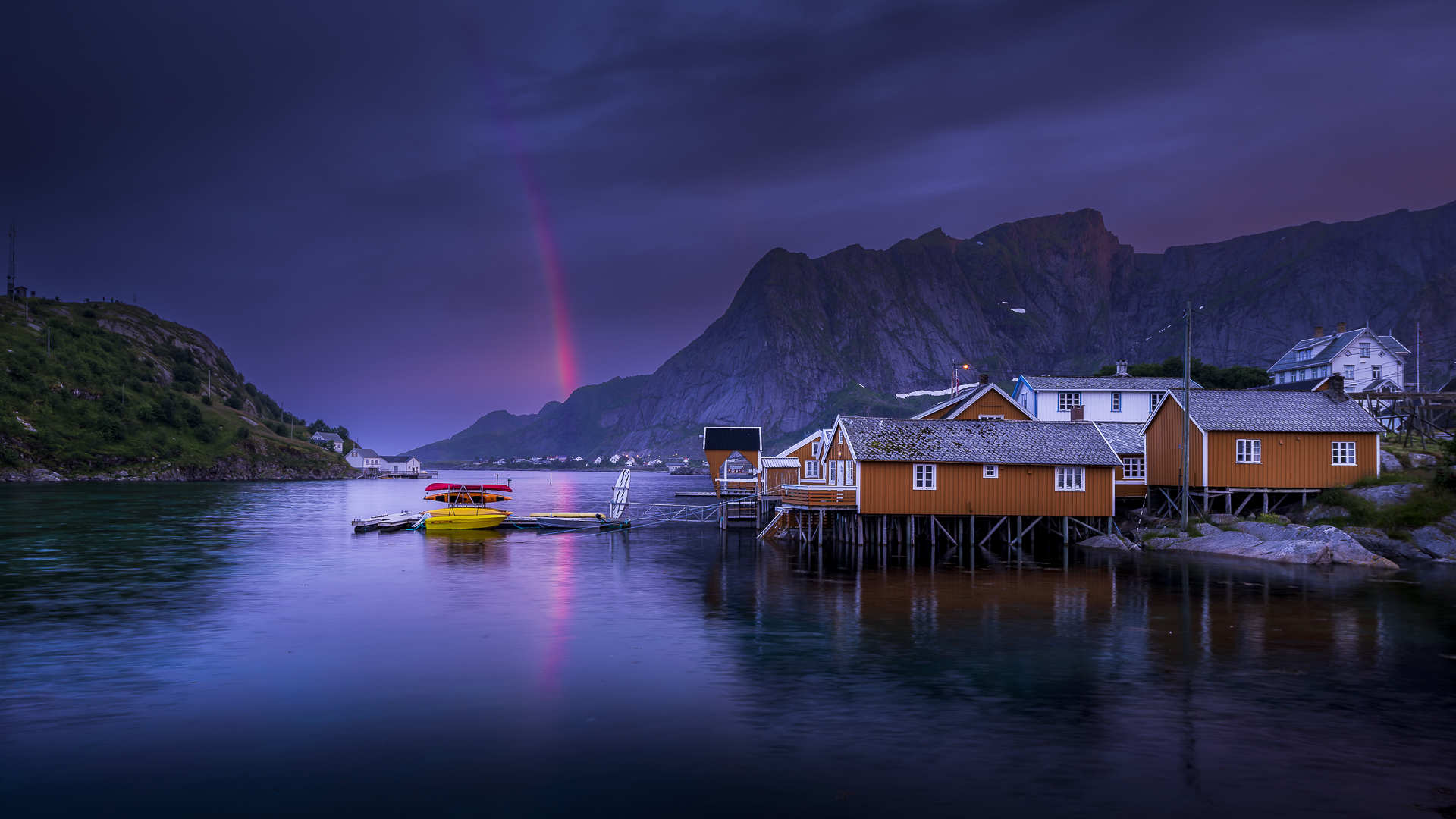 MiddleNightSakrisøy
